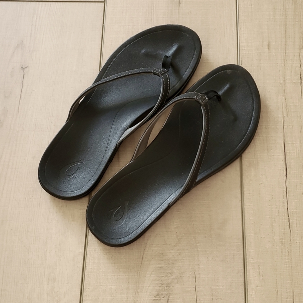 OluKai Flip Flop Sandals